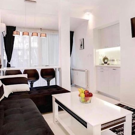 Zero-Waste Studio Apartment In Central Sofia Bagian luar foto