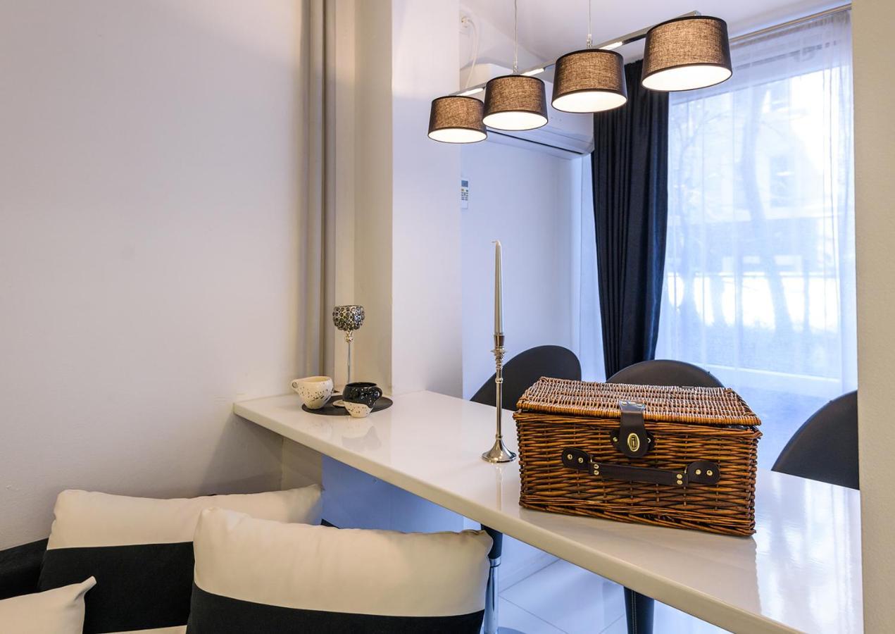 Zero-Waste Studio Apartment In Central Sofia Bagian luar foto