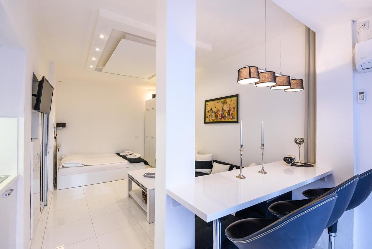 Zero-Waste Studio Apartment In Central Sofia Bagian luar foto